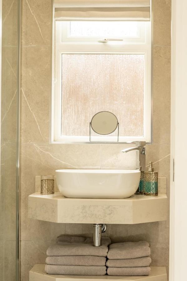 The View Apartment 2, Newry - Luxury Open Plan Apartment With City Views מראה חיצוני תמונה